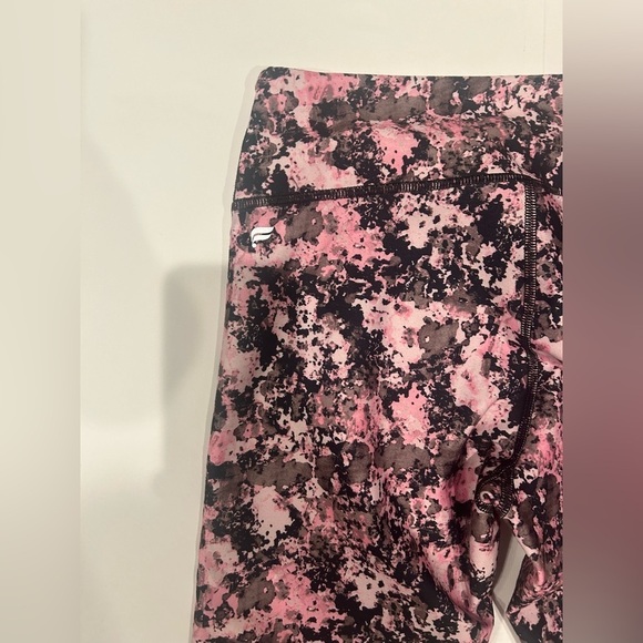 Fabletics Powerlex Salar Capri Cropped Leggings Women’s XS Printed Yoga Running - Picture 4 of 9